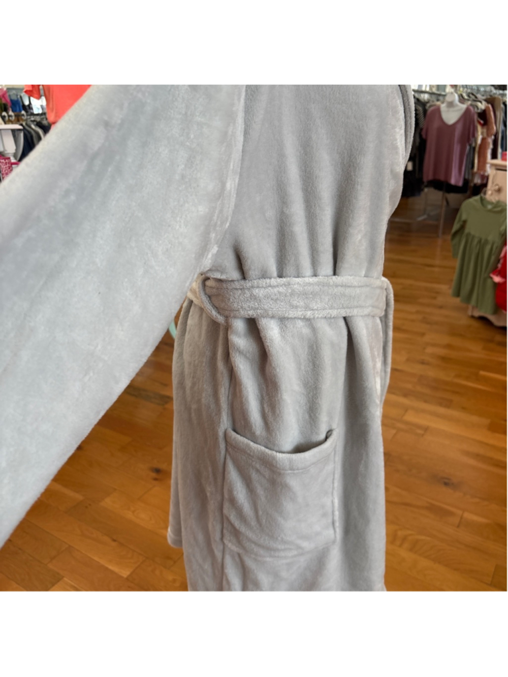 Soma Embraceable Plush Short Robe L/XL Quiet Gray - Picture 4 of 7